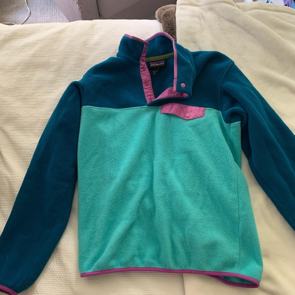 Patagonia colorblock pullover size small